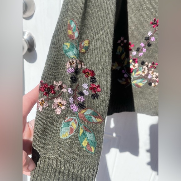 vtg y2K embroidered cottagecore cardigan sweater • beaded • Tiara International• - Picture 8 of 16